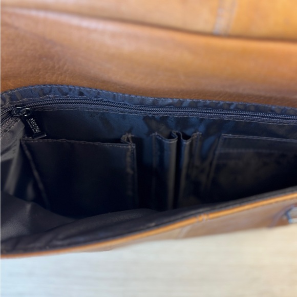 Kenneth Cole Men's Light Brown Full Grain Leather Messenger Bag Like New!!! - Picture 11 of 16